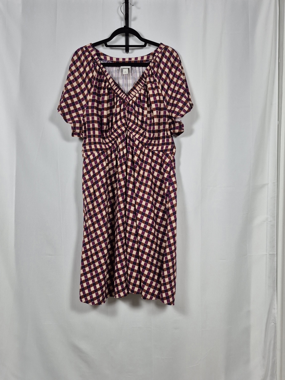Ava & Viv Plaid V-Neck Midi Dress with Pockets Purple Cream XXL - Picture 2 of 8